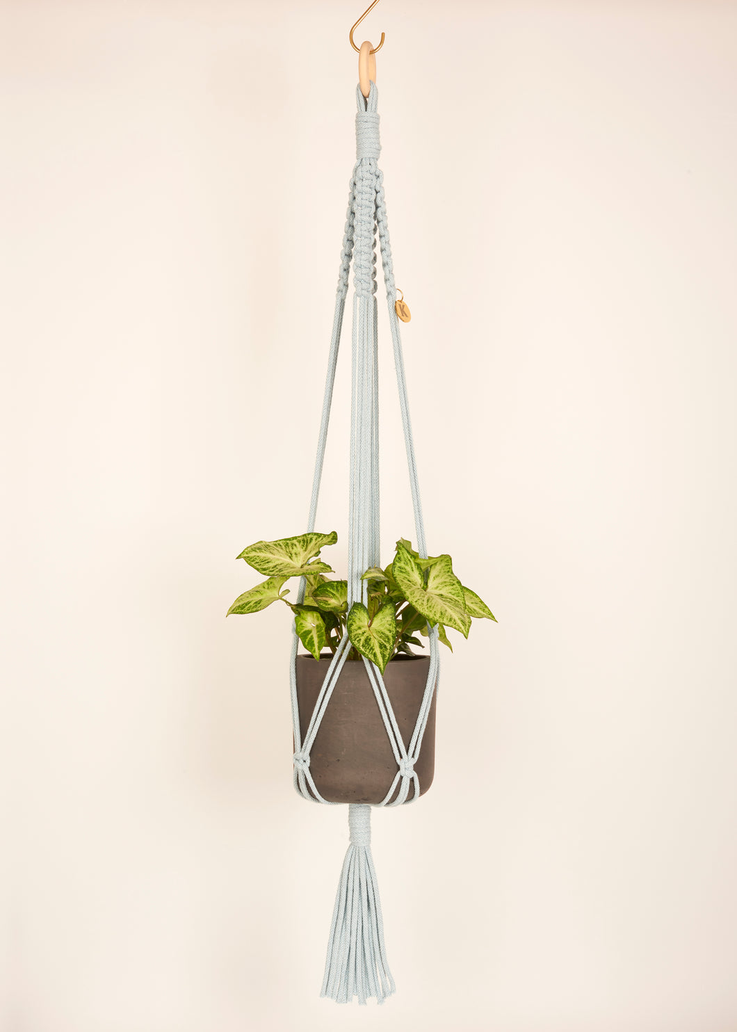 Modern, eco friendly macramé Plant Hanger in China Blue, Block knot style in maxi length (c95cm). Handmade from 100% recycled cotton, with a free brass hanging hook and beautiful eco-friendly gift box. Perfect gift for plant lovers